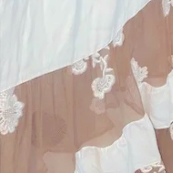 For Love & Lemons Eva Midi Dress in White
Small - Picture 7 of 8